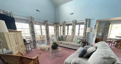 Peaceful 3 bedroom Family Friendly condo - Winter special - 450 a week