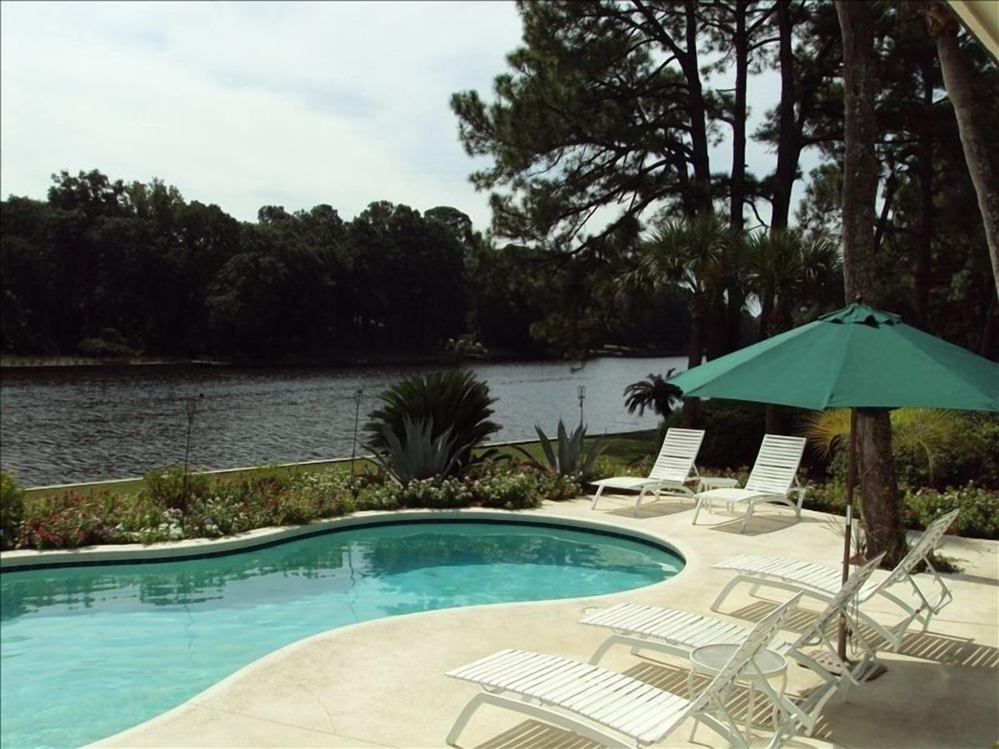 Pet Friendly-3BR/3BA - 4th row from Ocean, Lagoon, Pool