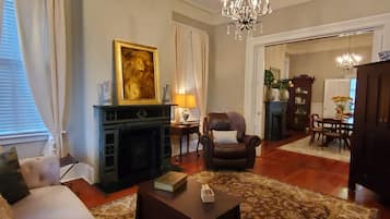 Smart TV, fireplace, DVD player, video library