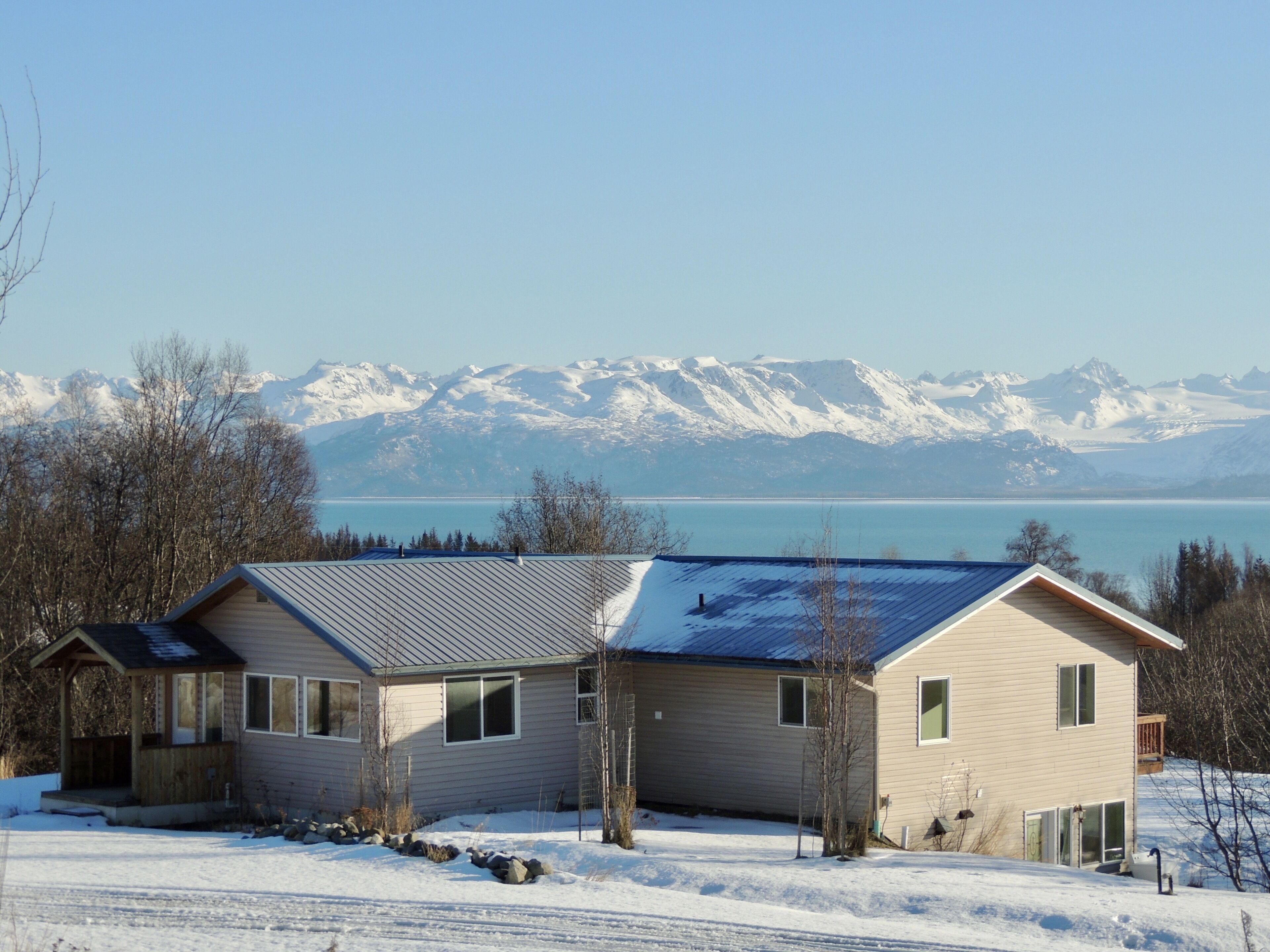 The North Star House; sweeping ocean & mountain views, close to town and harbor