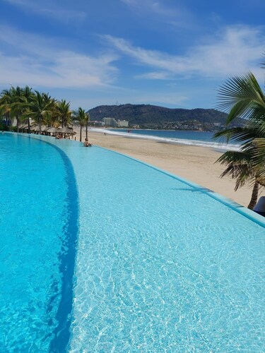 Private Beachfront Heaven at BVG Marina Ixtapa