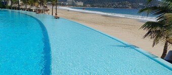 Private Beachfront Heaven at BVG Marina Ixtapa