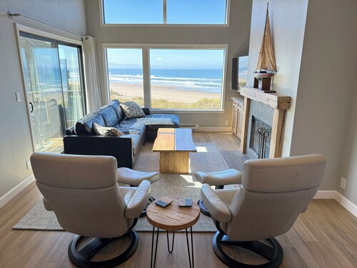 Beachfront Condo with Spectacular Views, Comfort and Fun For All