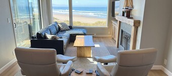 Leilighet ved stranden med spektakulær utsikt, komfort og moro for alle