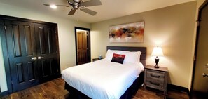 3 chambres, fer et planche à repasser, Wi-Fi gratuit, draps fournis