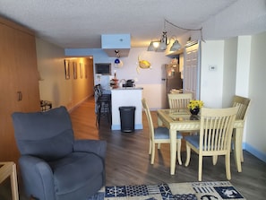 Dining - Beautiful views await you in this family friendly, quiet resort (North Myrtle Beach)