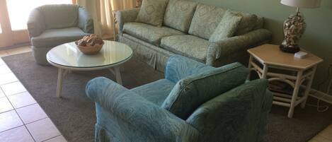 Smart TV, lettore DVD, libri