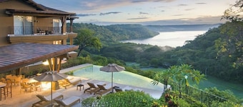 ** Península Papagayo **