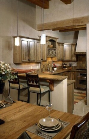 Condo, 3 Bedrooms, Non Smoking (3 bathrooms) | Private kitchen | Fridge, microwave, oven, stovetop - Haciendas Club (Angel Fire)