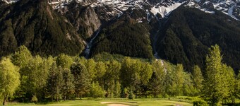 Pemberton Valley 1 bedroom suite king bed gorgeous views parking walk to Village