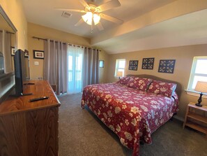 4 Schlafzimmer, Bügeleisen/Bügelbrett, kostenloses WLAN, Bettwäsche