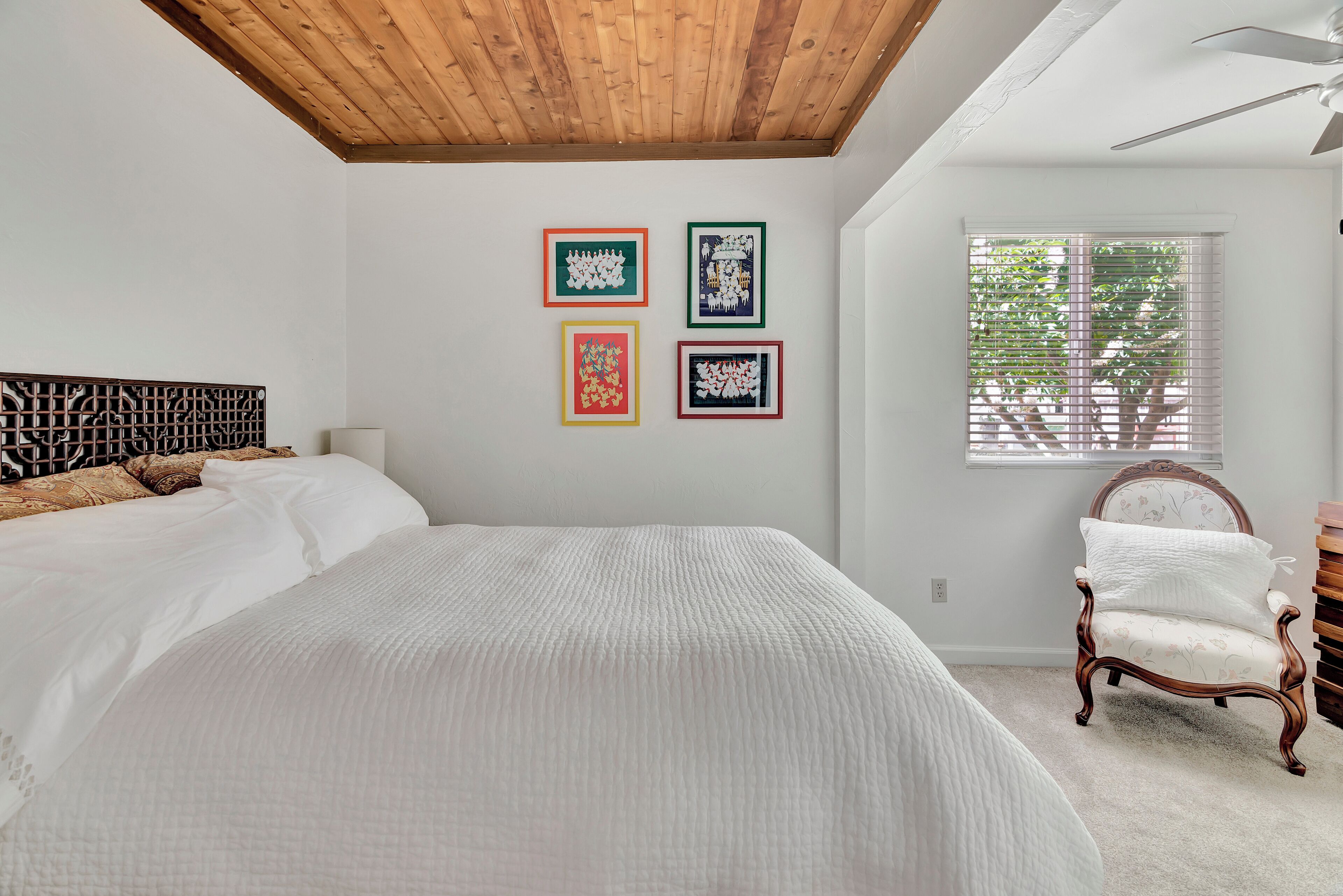 1 habitación, tabla de planchar con plancha, wifi gratis y ropa de cama 