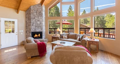Beautiful Mountain Retreat nestled in the scenic Ponderosa Pines of Munds Park