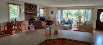 Vues sur l'eau - De la rivière Narrow à la baie Narragansett, sur la route 1A