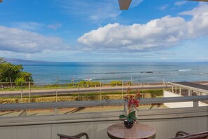 Property grounds - Spacious 1 Bedrm Unit. Stunning Ocean View, in South Kihei, Maui.  (Kihei)