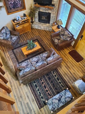 Smart-tv, eldstad, tv-spel och dvd-spelare