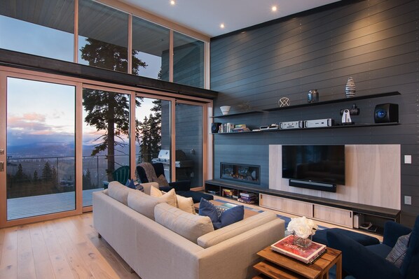 Televisio, takka, DVD-soitin