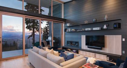 True Ski-In/Ski-Out Mid-Mountain Residence - Stellar Northstar