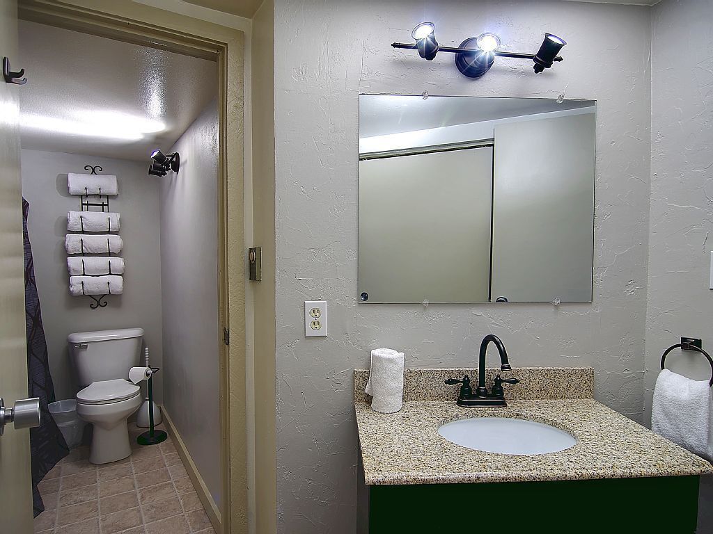 Hair dryer, towels