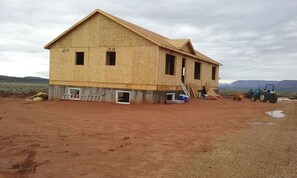 Exterior - Large custom built home (Kanab)