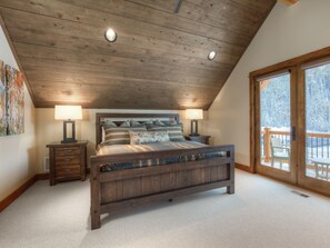 5 Schlafzimmer, Bügeleisen/Bügelbrett, Internetzugang, Bettwäsche