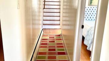 4 bedrooms, iron/ironing board, free WiFi