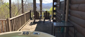 Honey Lodge, Mtn View, Hot Tub, Master Main, Dogs Welcome 