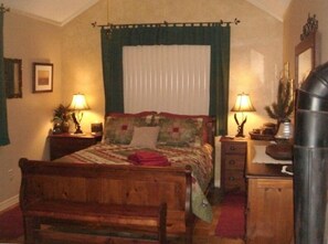 2 عدّة غرف نوم ومكواة/لوح كي وواي فاي مجانًا وملاءات أسرّة