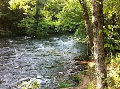Property grounds. The Old Factory Getaway: Experience Life on the Little Missouri River