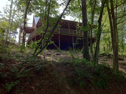 The Old Factory Getaway: Experience Life on the Little Missouri River