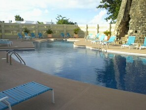 Alberca al aire libre 