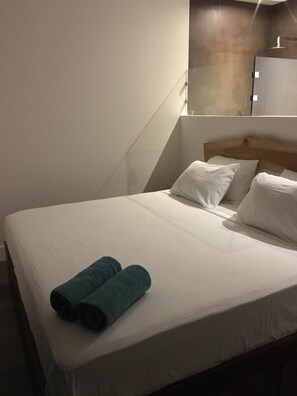 Silitysrauta/-lauta, Wi-Fi, vuodevaatteet, pääsy pyörätuolilla