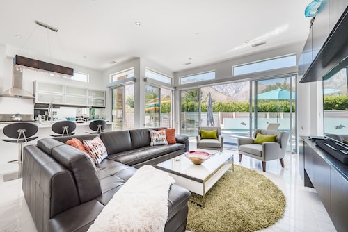 Spring into Palm Springs and escape winter!