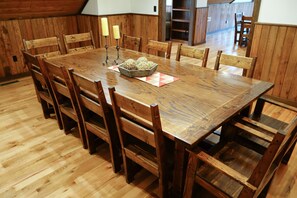Dining - Westcott House- Privacy, amenities and space all in one beautiful package! (Luray)