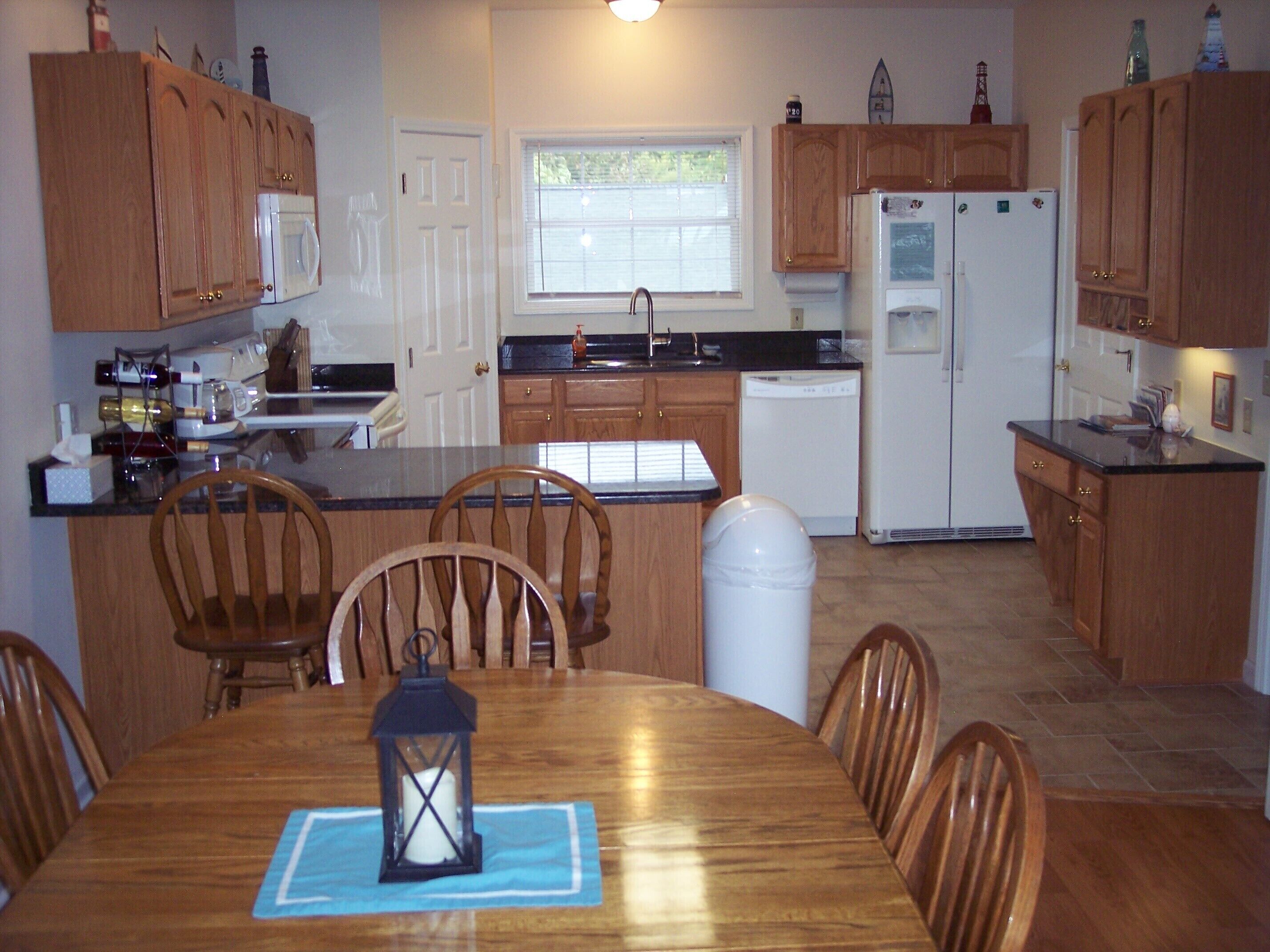 Lake View!! -  Sleeps 13, Pool,  Cedar Point, Islands, WiFi, Wow!