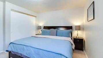 2 Schlafzimmer, Bügeleisen/Bügelbrett, kostenloses WLAN, Bettwäsche
