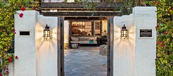 Casablanca Adobe - A Magical Oasis & Historic Home in the Heart of Palm Springs