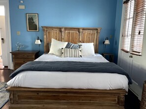 1 slaapkamer, een strijkplank/strijkijzer, gratis wifi, beddengoed