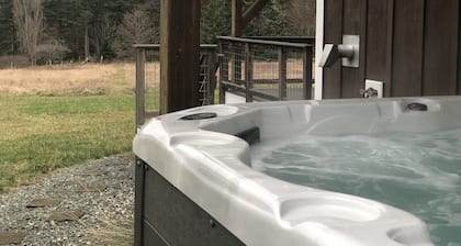 Lopez Island Cabin with Hot Tub and Public Beach access nearby #PPROV0-18-0047
