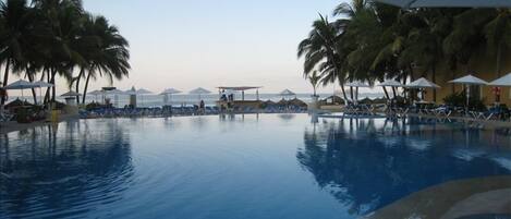 Outdoor pool, a heated pool