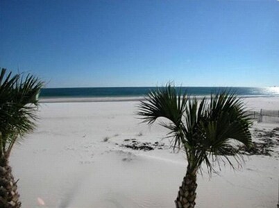 Beautiful Beachfront Cottage ~ Steps To The Water ~ Amazing Sunrise and Sunsets!