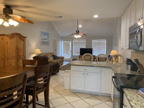 Smart TV, DVD player - Beautiful Beachfront Cottage ~ Steps To The Water ~ Amazing Sunrise and Sunsets! (Gulf Shores)