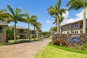 Property grounds - 3 Bedroom 3 Bathroom Condo with Ocean View (Koloa)