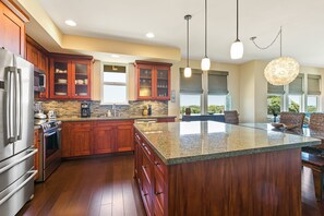 Fridge, microwave, oven, stovetop - 3 Bedroom 3 Bathroom Condo with Ocean View (Koloa)