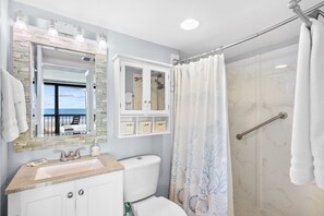 Shower, towels