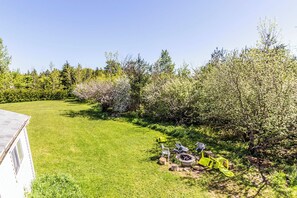 Property grounds - Blue Mountain Ski-Out Chalet, 6 Bedrooms, Sleeps 16, Fire Pit (Blue Mountains)