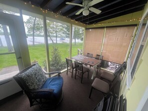 Dining - Cottage on Lake Bellaire July and Aug Openings (Bellaire)