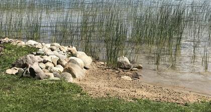 Cottage on Lake Bellaire July and Aug Openings