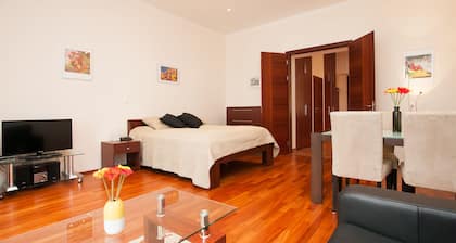 Exklusive Lage in PRAGUE CASTLE - HISTORISCHES ZENTRUM, ruhige Lage, 1 Minute zu Fuß vom Schloss entfernt