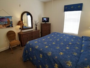 6 bedrooms, iron/ironing board, WiFi, bed sheets